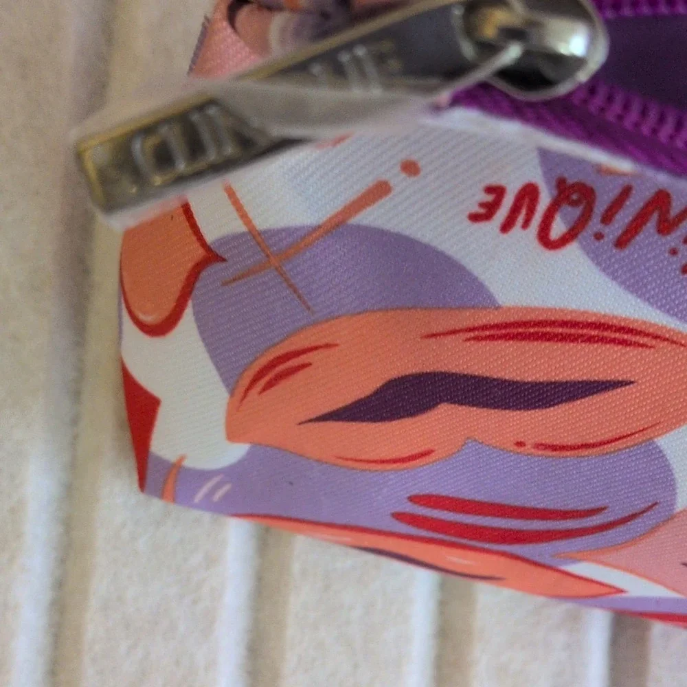 Clinique Makeup Bag Lips Print Purple Red Pink Orange White Fabric Zipper